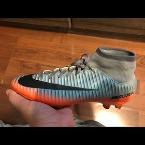 Soccer Cleats Size 8.5 men